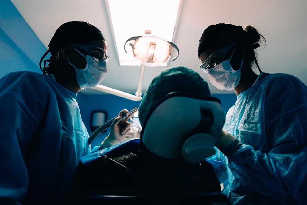 patient getting an emergency dentist in Rancho Bernardo for same day care